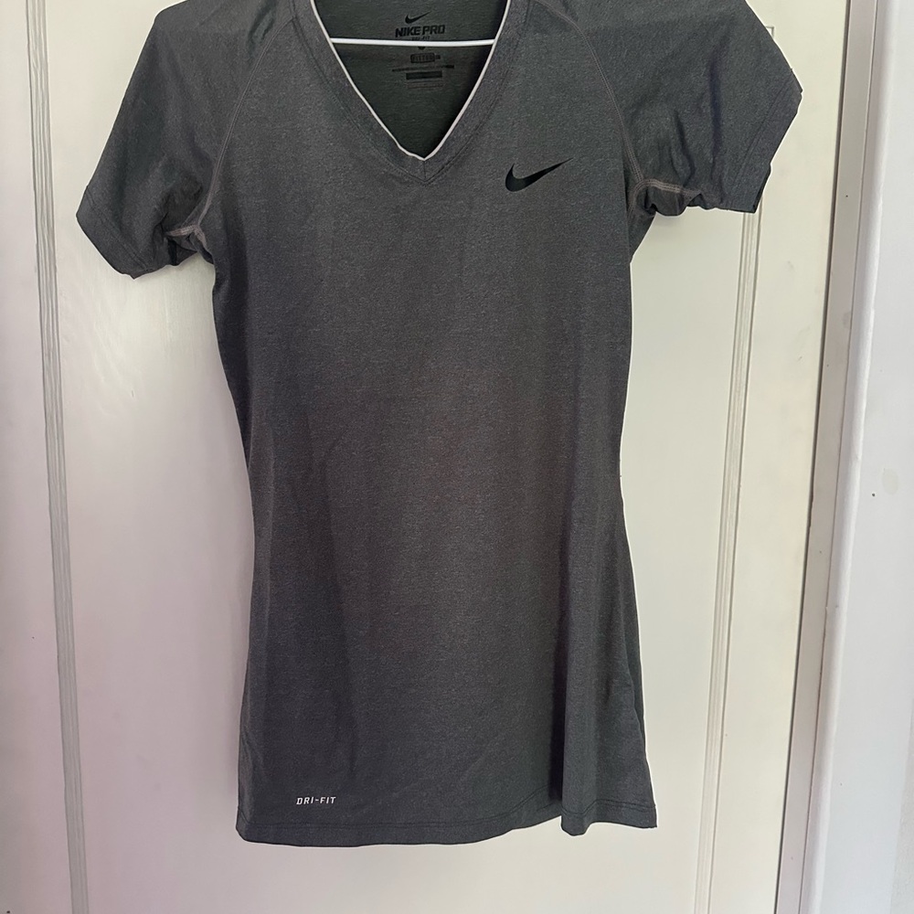 Nike Gray Fitted Short Sleeve T-Shirt